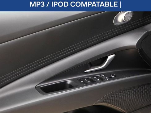 Used 2024 Hyundai Elantra SEL image 14