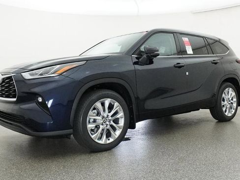 New 2026 Toyota Highlander Limited AWD/4WD image 25