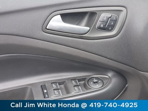 Used 2019 Ford Escape Titanium AWD/4WD image 25