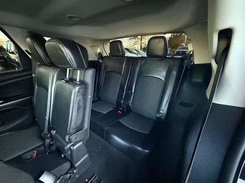 Used 2018 Dodge Journey Crossroad w/ Driver Convenience Group image 25