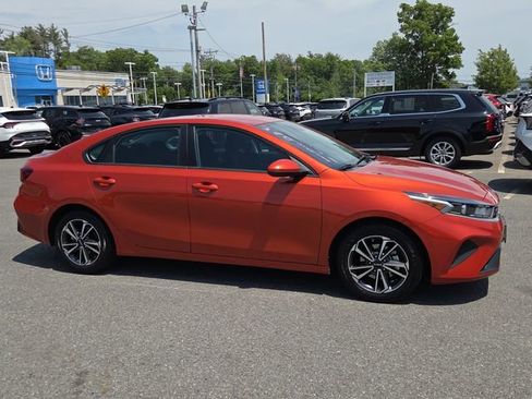 Certified 2024 Kia Forte LXS FWD image 1