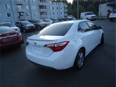 Used 2015 Toyota Corolla LE FWD image 6