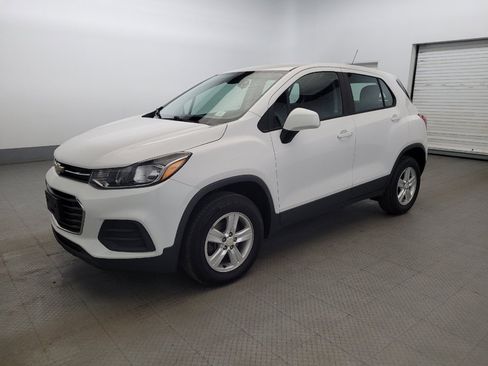 Used 2017 Chevrolet Trax LS AWD/4WD image 2