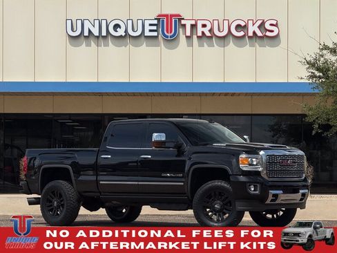 Used 2018 GMC Sierra 2500 Denali w/ Duramax Plus Package AWD/4WD image 1