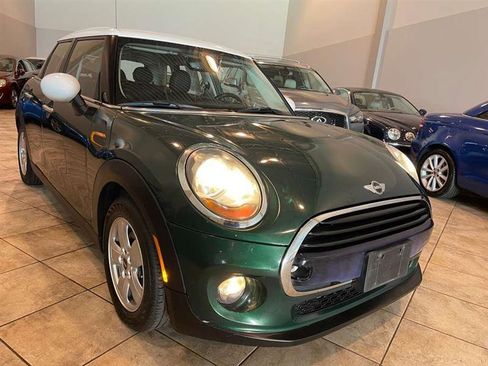 Used 2016 MINI Cooper 4-Door Hardtop image 37