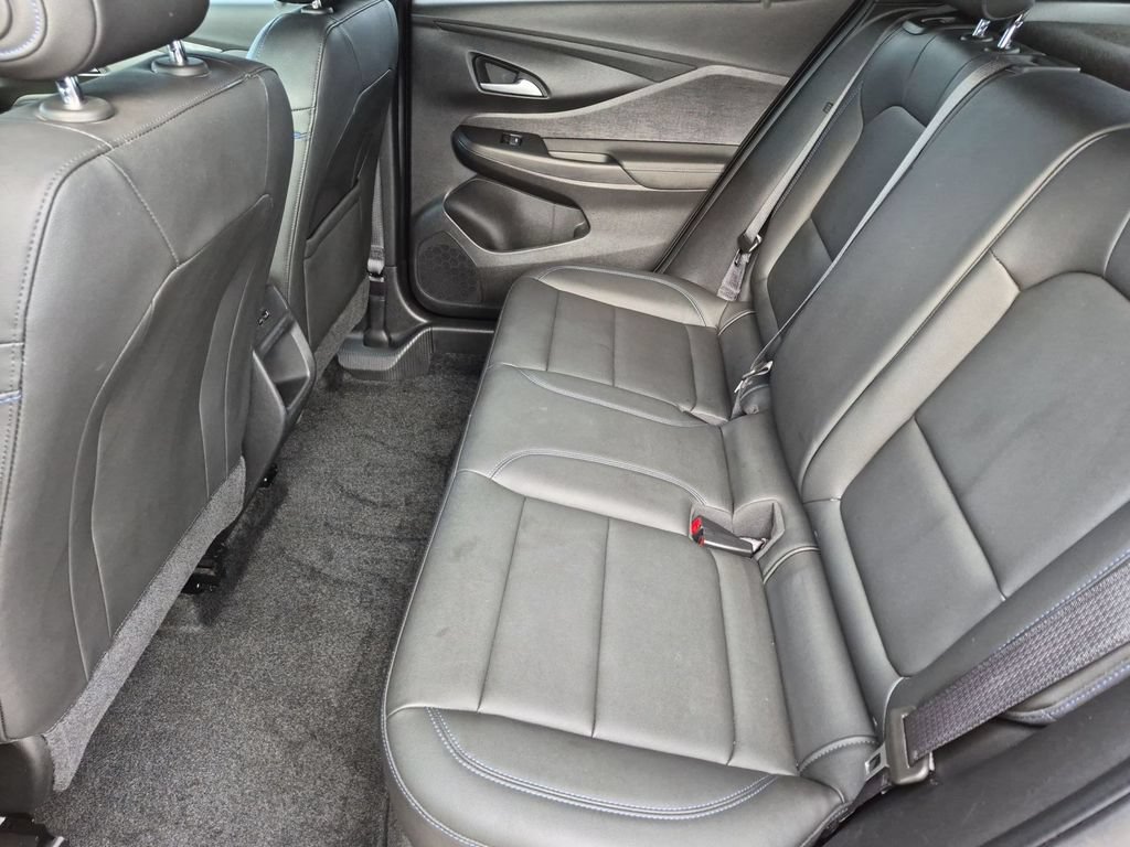 Used 2024 Buick Envista Sport Touring w/ Convenience I Package FWD image 29
