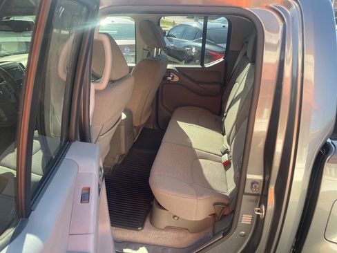 Used 2018 Nissan Frontier SV w/ Value Truck Package image 10