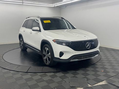 Used 2024 Mercedes-Benz EQB 300 4MATIC image 4