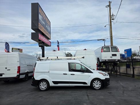 Used 2020 Ford Transit Connect XL image 3