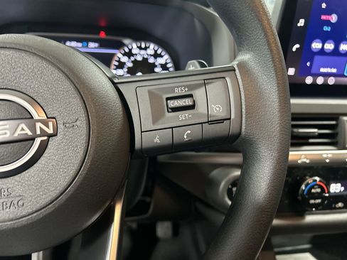 New 2026 Nissan Pathfinder S image 18