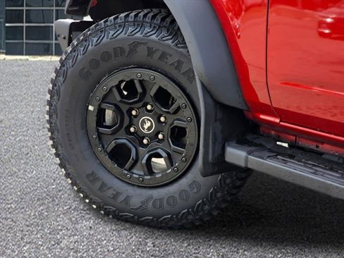 Used 2024 Ford Bronco Wildtrak image 8