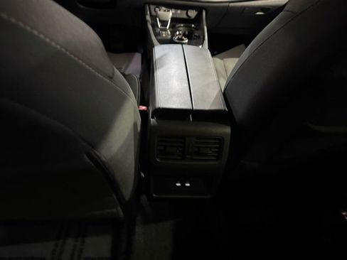 Certified 2025 Nissan Rogue SV image 27