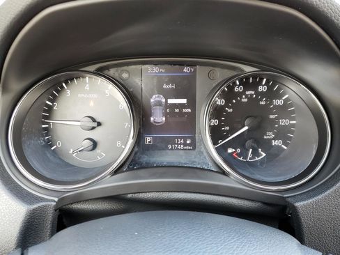 Used 2018 Nissan Rogue SV image 26