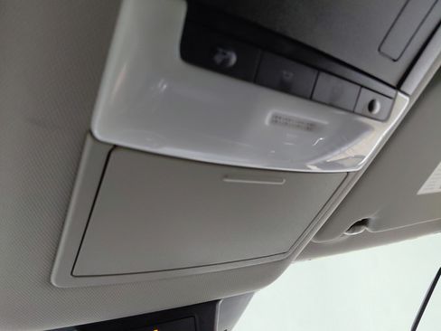 Used 2021 Nissan Rogue SV AWD/4WD image 36