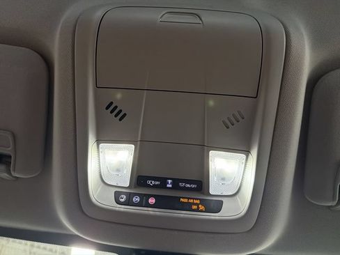 Used 2021 GMC Acadia SLE w/ Elevation Edition AWD/4WD image 22