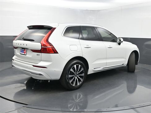 Used 2023 Volvo XC60 B5 Plus w/ Protection Package Premier image 21