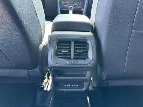 New 2026 Volkswagen Taos SE AWD/4WD image 33
