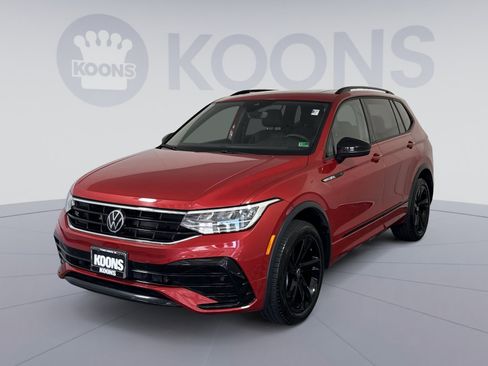 Used 2024 Volkswagen Tiguan SE R-Line AWD/4WD image 1