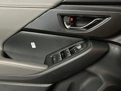 New 2025 Subaru Crosstrek 2.5i Limited w/ Crosstrek Mirror Package image 11