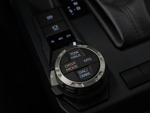 Used 2025 Toyota Tacoma TRD Off-Road image 27