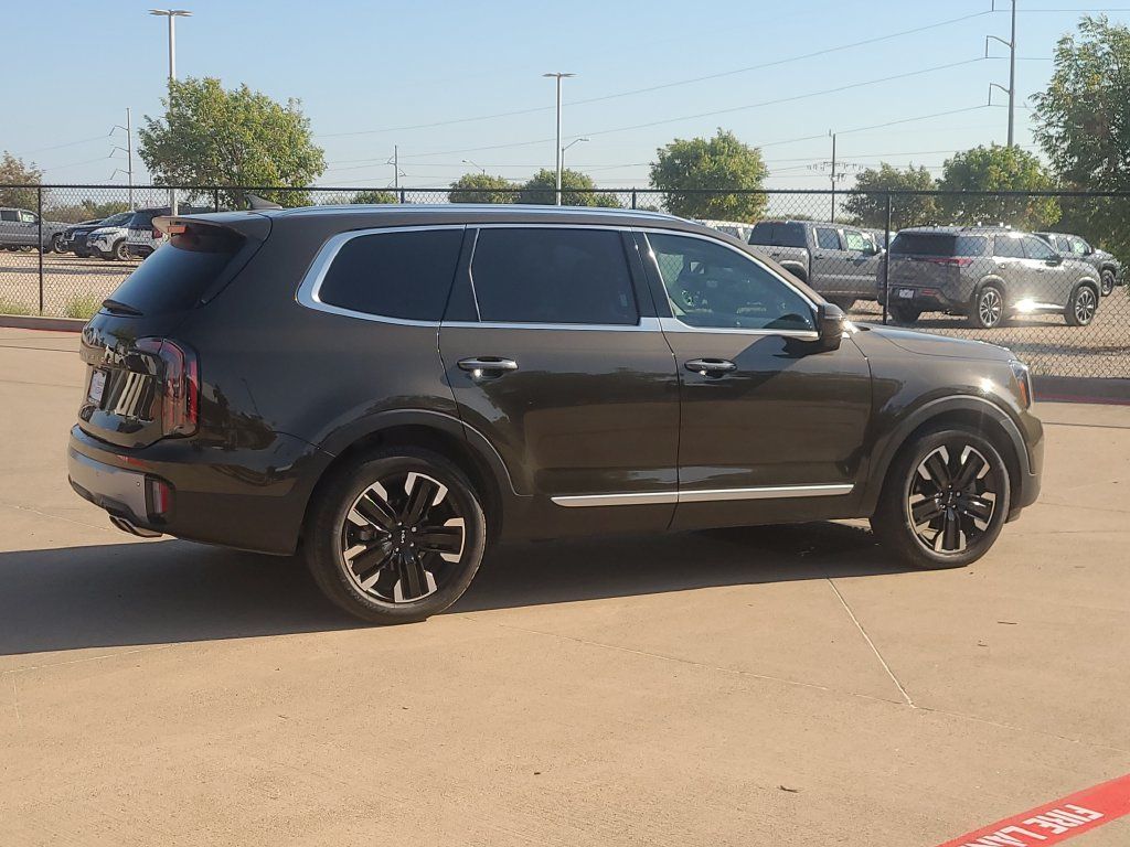 Used 2023 Kia Telluride SX FWD image 4