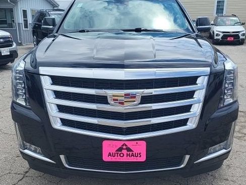 Used 2020 Cadillac Escalade Luxury AWD/4WD image 20
