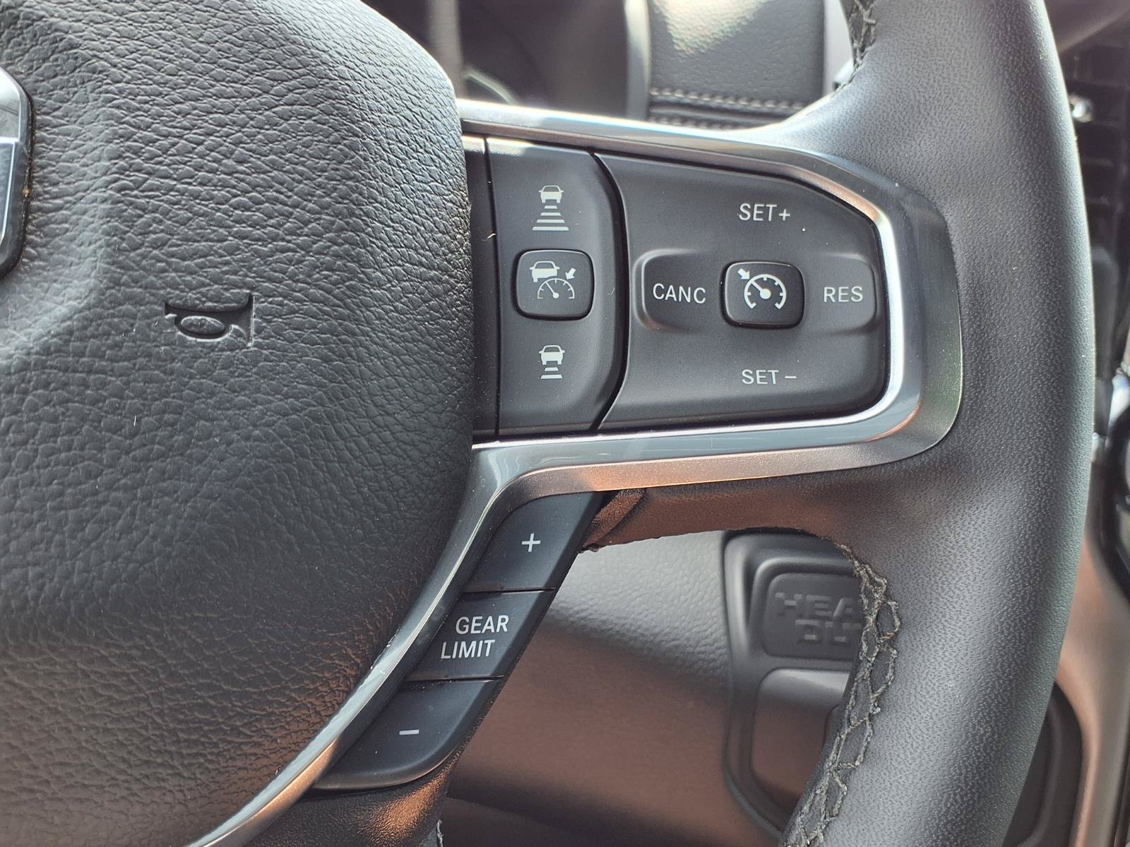 Used 2026 RAM 2500 Laramie AWD/4WD image 14
