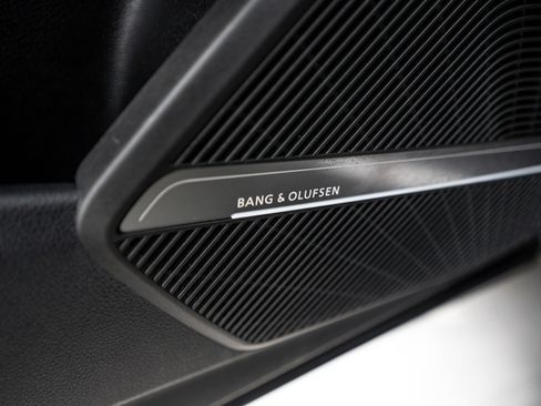 Used 2023 Audi SQ5 Premium Plus w/ Premium Plus Package image 18