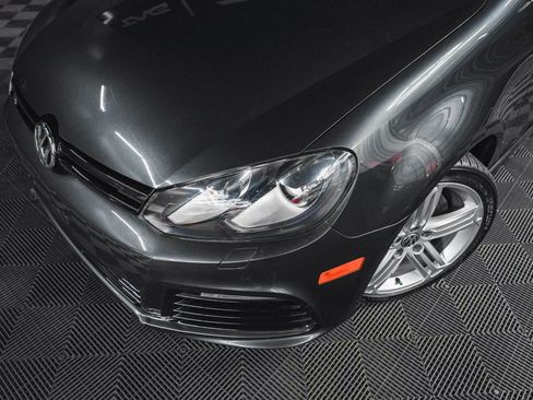 Used 2012 Volkswagen Golf 4-Door image 3