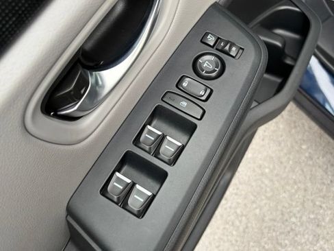 Used 2025 Honda Pilot Elite image 13