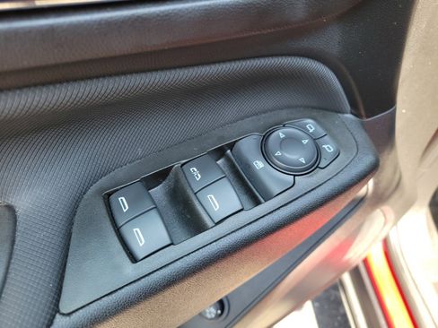 Used 2023 Chevrolet Equinox RS image 19