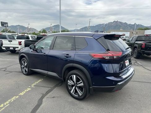 Used 2025 Nissan Rogue SL w/ Tech Package AWD/4WD image 8