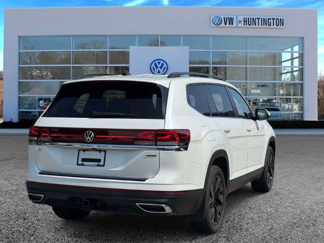 Certified 2026 Volkswagen Atlas SE w/ Panoramic Sunroof Package AWD/4WD image 4