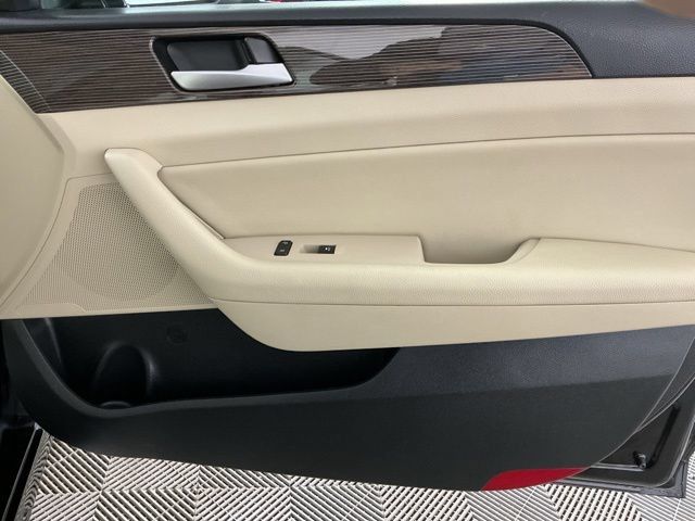 Used 2018 Hyundai Sonata Limited FWD image 5