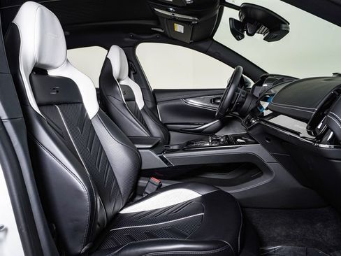 Used 2026 Aston Martin DBX 707 AWD/4WD image 18