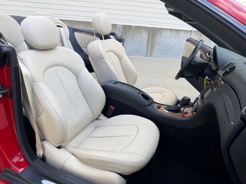 Used 2007 Mercedes-Benz CLK 350 Cabriolet image 22