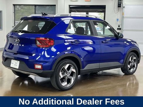 Used 2022 Hyundai Venue SEL FWD image 6