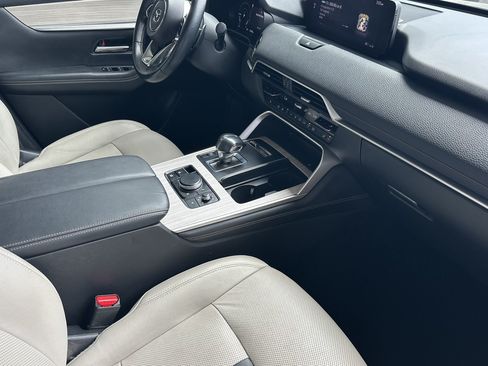Used 2024 MAZDA CX-90 Plug-In Hybrid w/ Premium Pkg AWD/4WD image 18