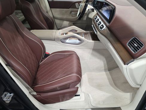 Used 2024 Mercedes-Benz Maybach GLS 600 4MATIC image 26