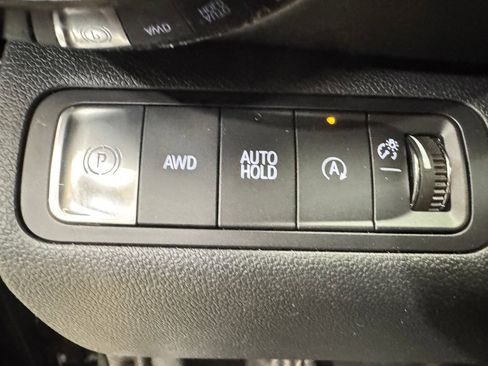 New 2026 Chevrolet Equinox LT w/ Convenience Package II AWD/4WD image 18