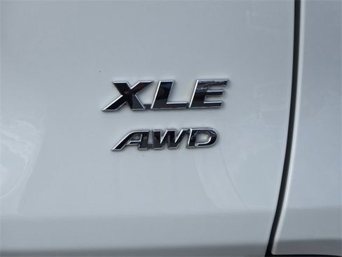 Used 2024 Toyota RAV4 XLE image 21