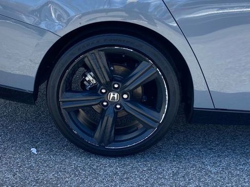 Used 2023 Honda Accord Sport image 11