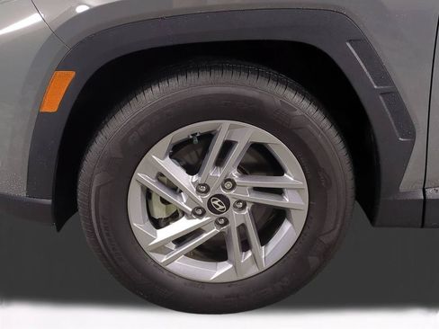 Used 2025 Hyundai Tucson SE FWD image 11