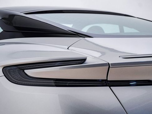 Used 2024 Aston Martin DB12 Coupe image 13