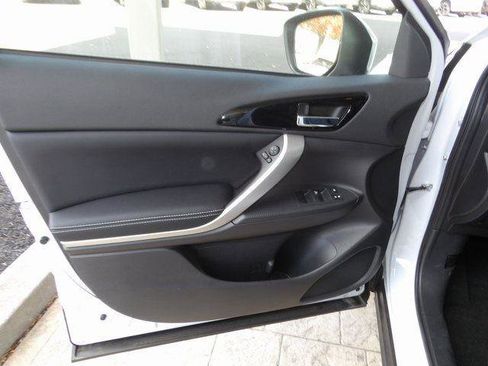 New 2024 Mitsubishi Eclipse Cross SE image 18