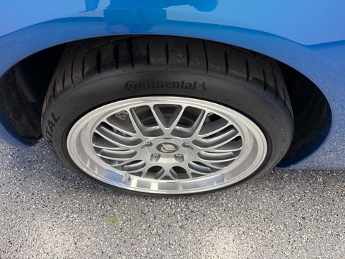 Used 2011 Chevrolet Corvette Coupe w/ 1LT RWD image 21