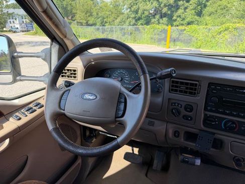 Used 2004 Ford F250 Lariat AWD/4WD image 14