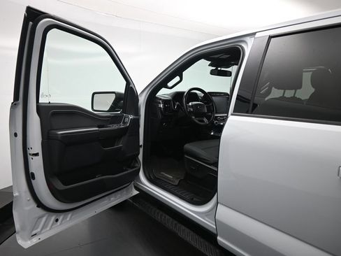 Used 2021 Ford F150 XLT RWD image 8