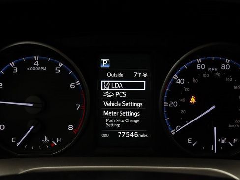 Used 2017 Toyota RAV4 LE image 15