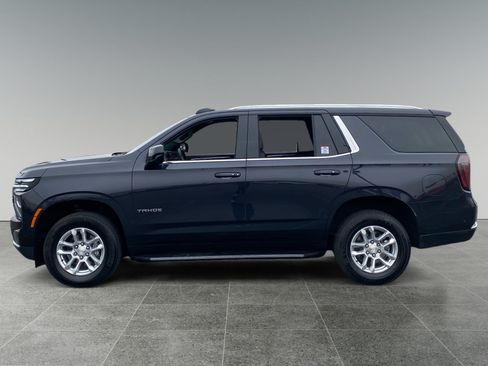 Used 2025 Chevrolet Tahoe LT RWD image 2